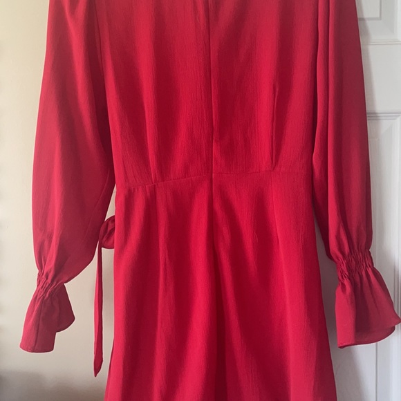 Red ruffle wrap dress - Picture 2 of 2